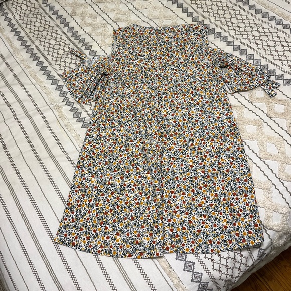 Mango - Cold Shoulder Floral Dress - Picture 4 of 4